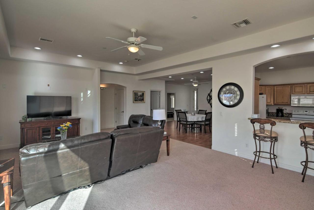 Desert Condo With Pool About 3 Miles To Colorado River! Bullhead City Exteriör bild