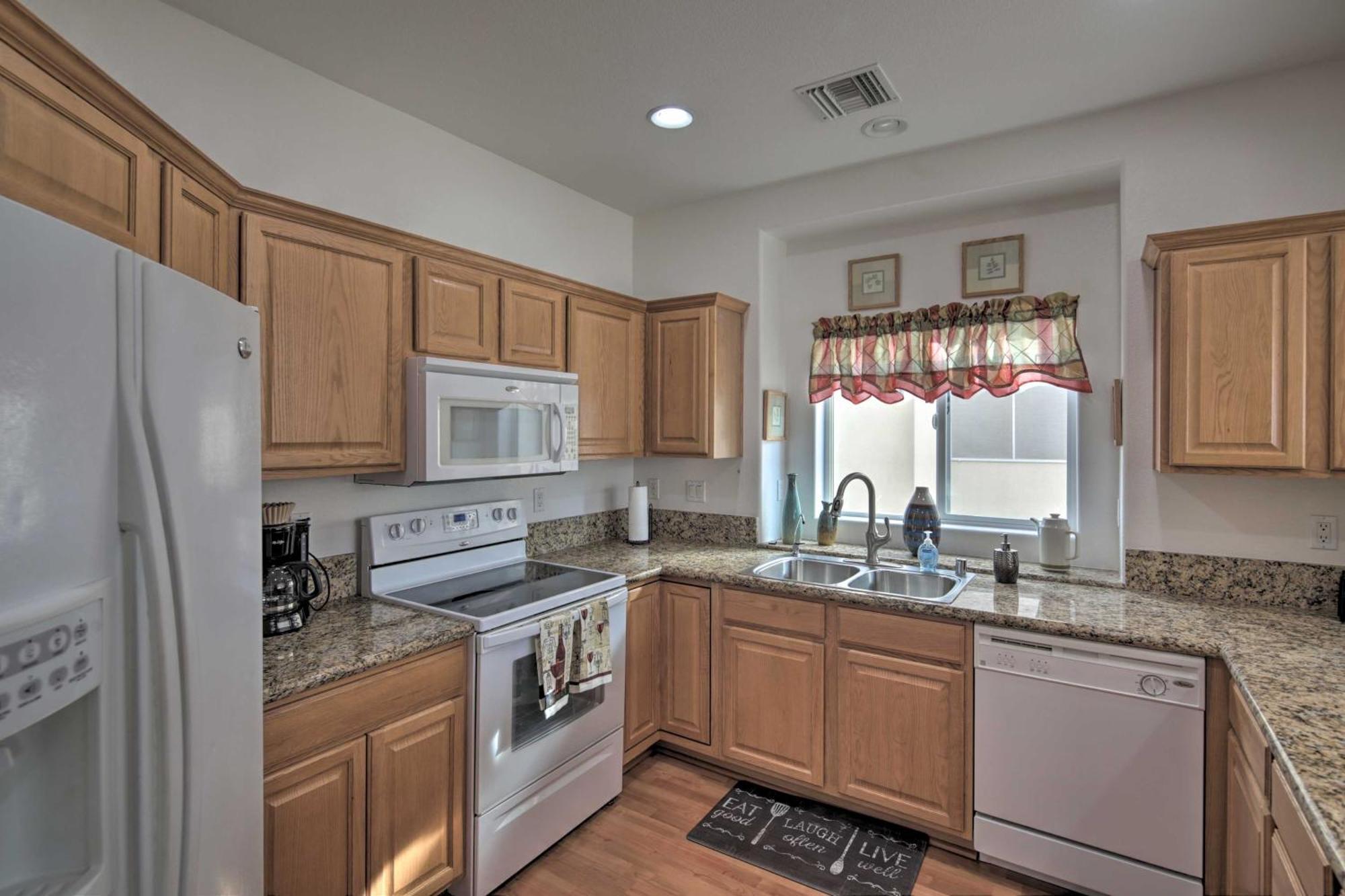 Desert Condo With Pool About 3 Miles To Colorado River! Bullhead City Exteriör bild