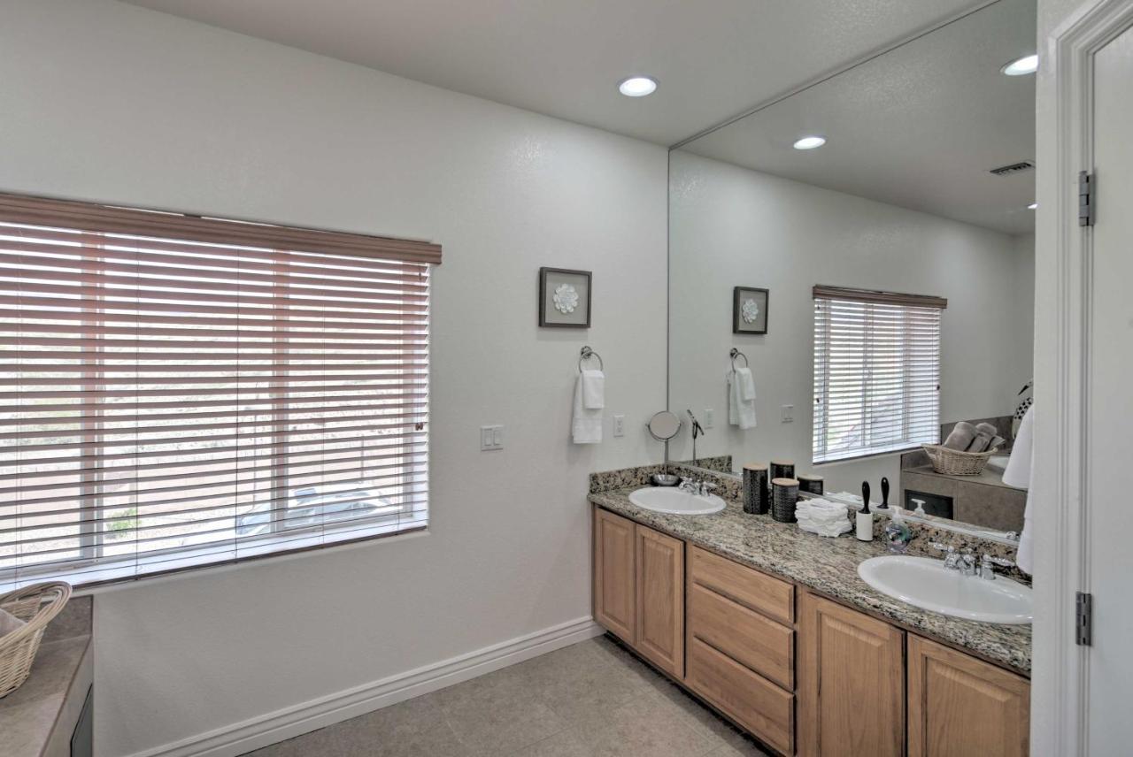 Desert Condo With Pool About 3 Miles To Colorado River! Bullhead City Exteriör bild